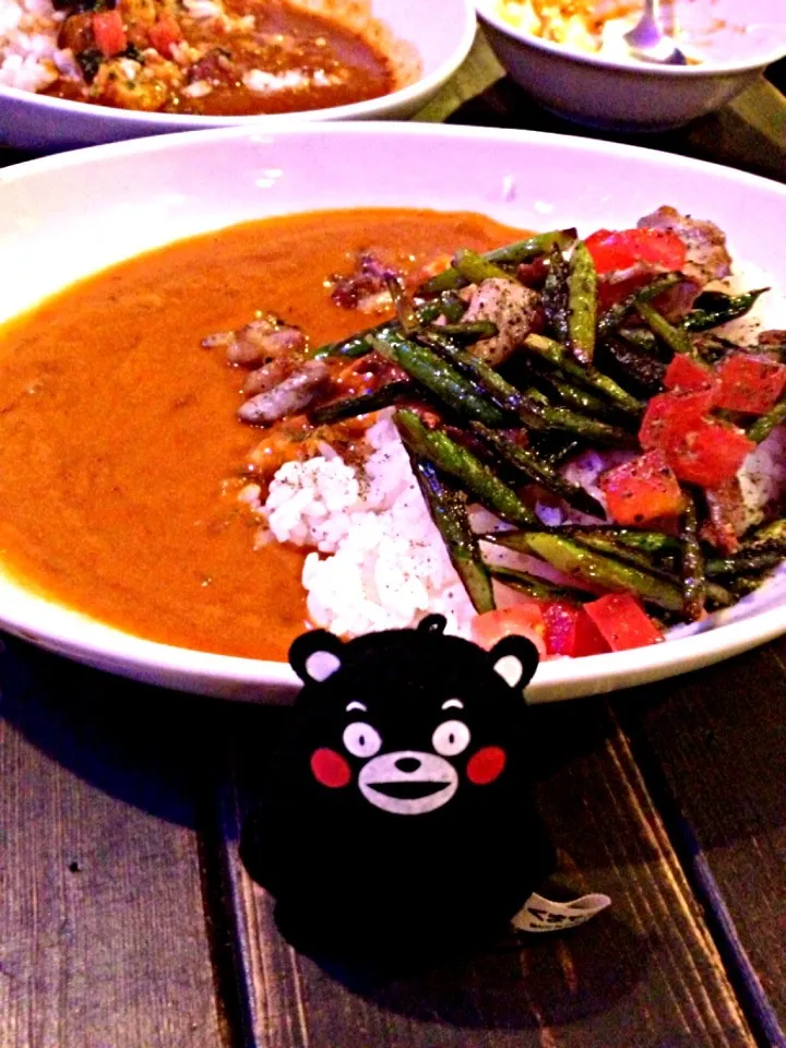 Snapdishの料理写真:これはクマもんボケてない（笑）ホルモン焼きカレー旨し 2013#158|大阪カレー部長さん