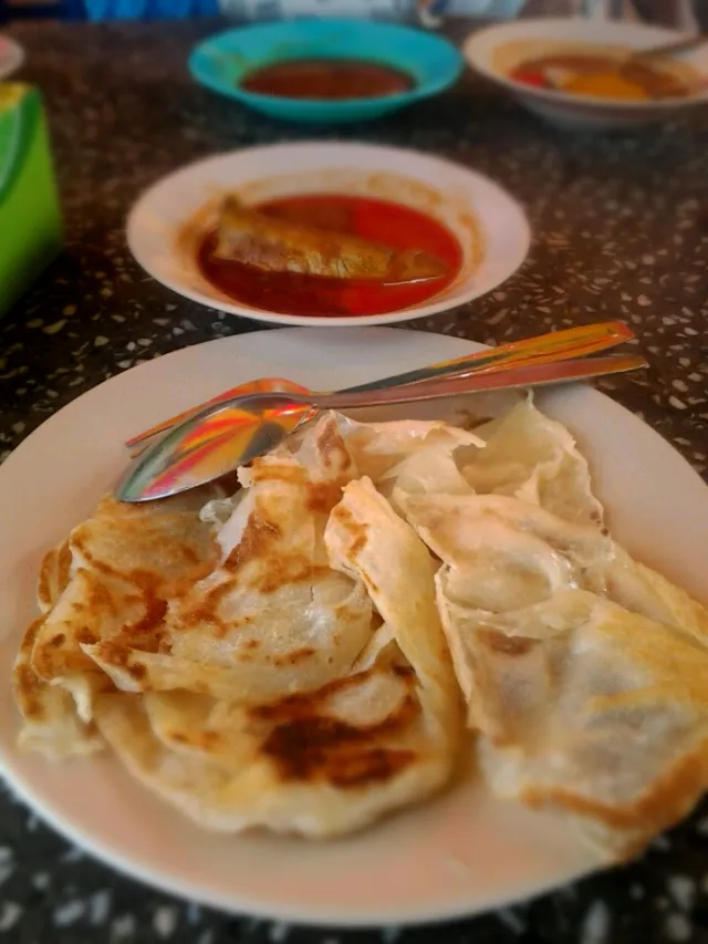 Snapdishの料理写真:Roti Canai Aziz|Mohd Saifulさん