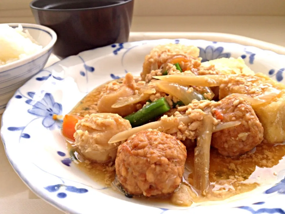 今日の社食は揚げ豆腐と鶏団子のそぼろあん。420円。|ルーア・ブランカさん