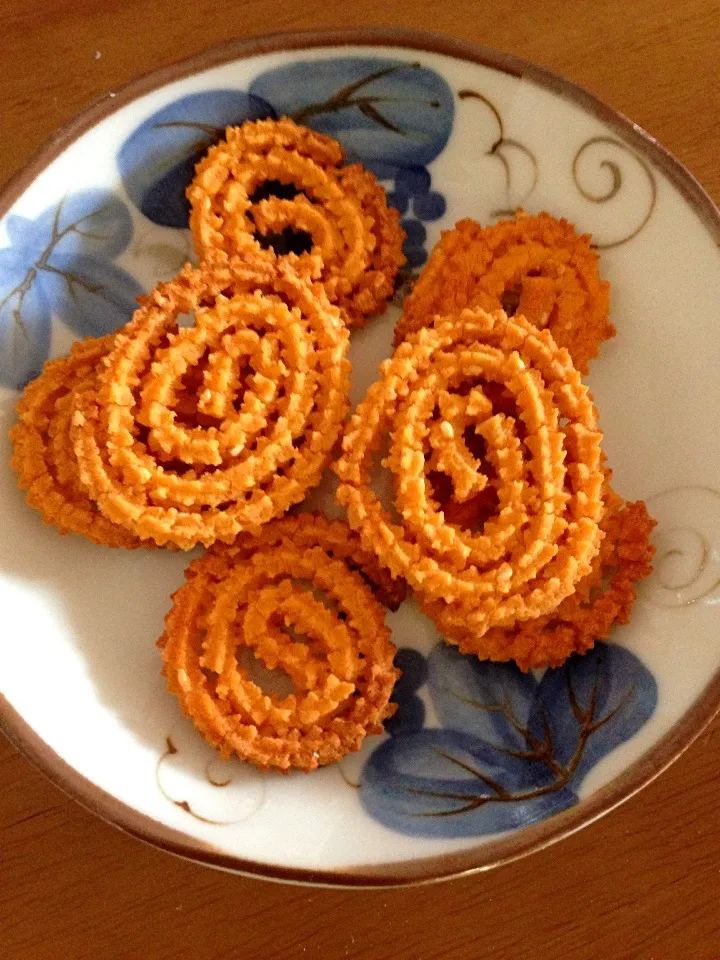 Baked chakli ( muruku )|natasharavindranさん