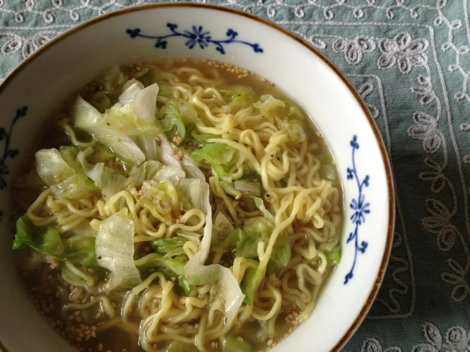 レタスたっぷり マルちゃん正麺|ぺんぎんさん