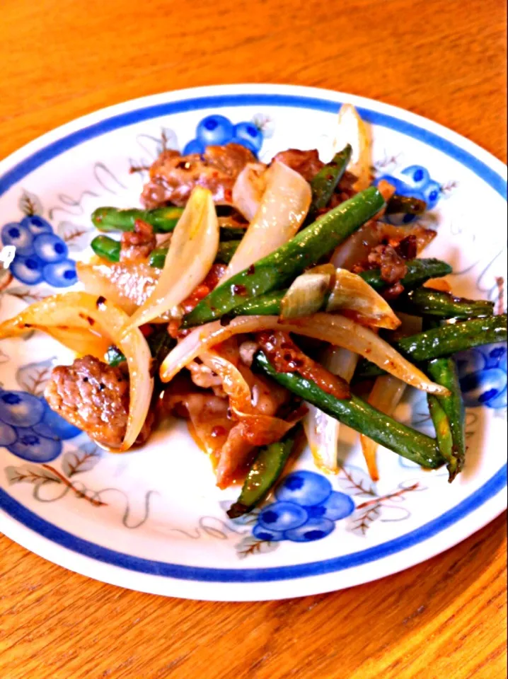 新玉とインゲンの食べるラー油炒め|まつださんさん