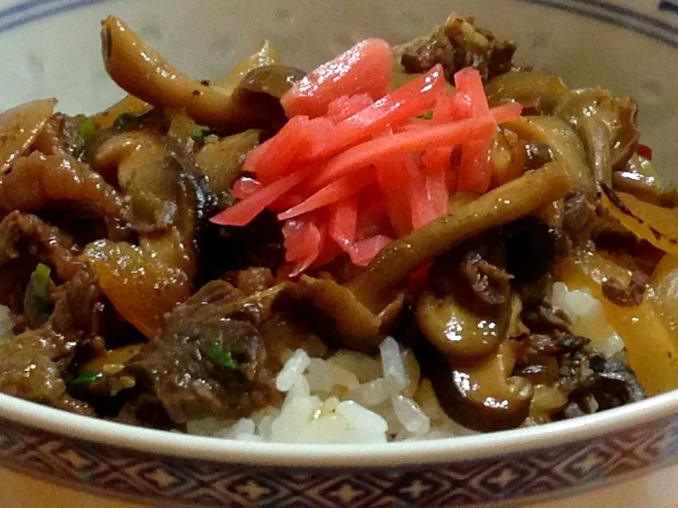 つゆだく牛丼|くろちゃんさん