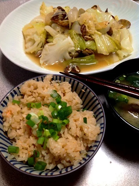 シャケの炊き込み御飯とあさりの酒蒸し|ともさん