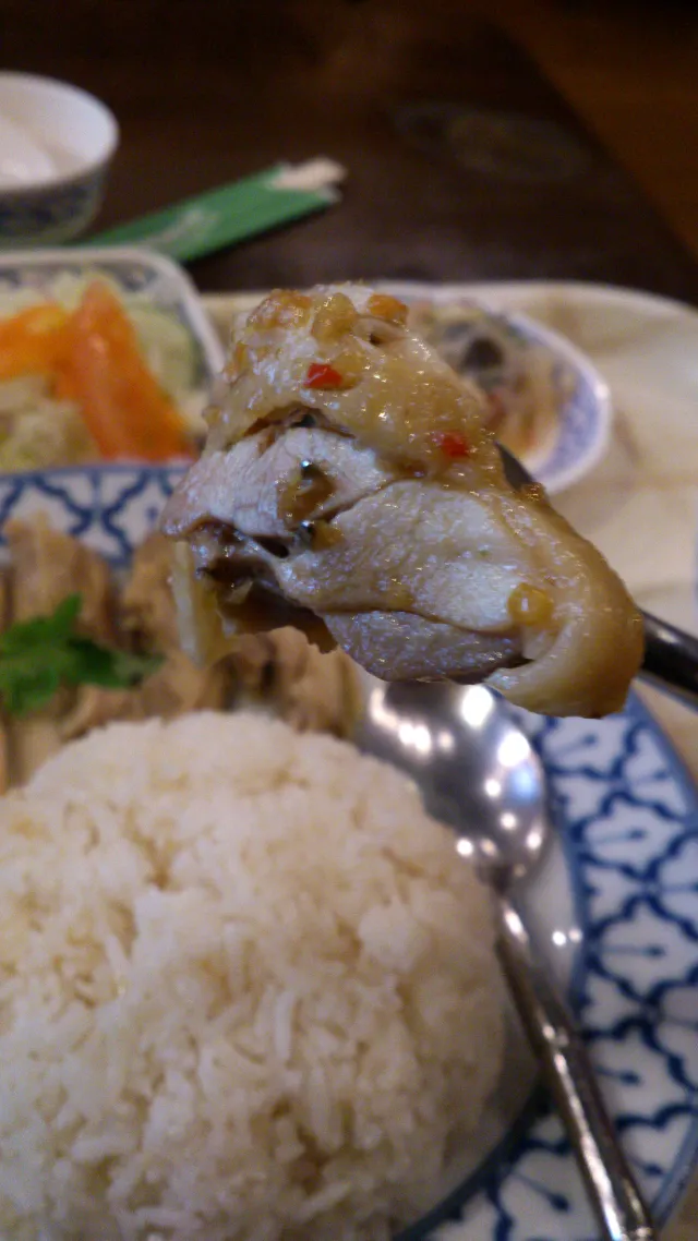 【チャオタイ 渋谷店】蒸し鶏御飯の定食|うめロクさん