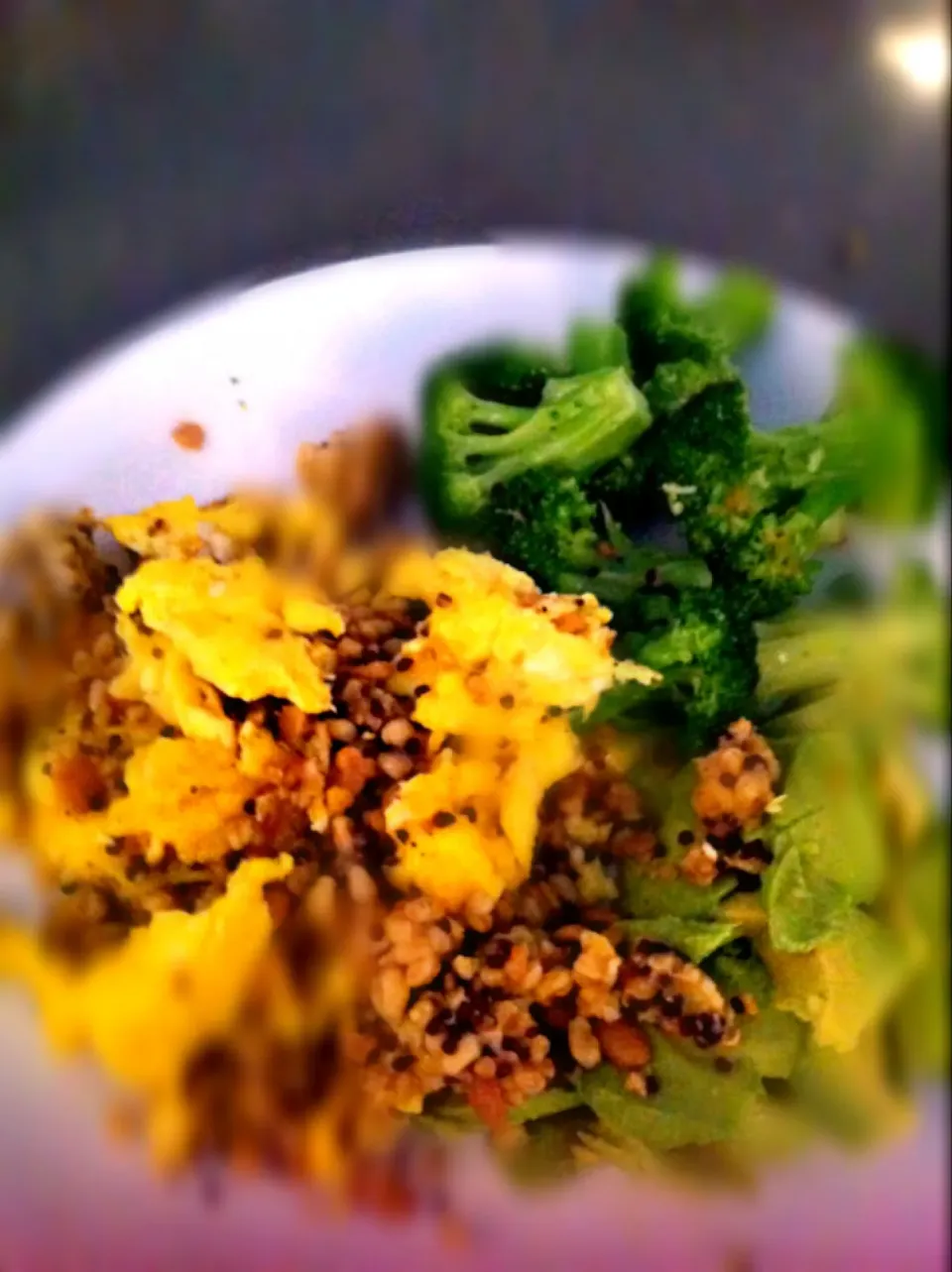 Healthy broccoli, green beans, multi grains and scrambled eggs|🍓Jolejo🍓さん