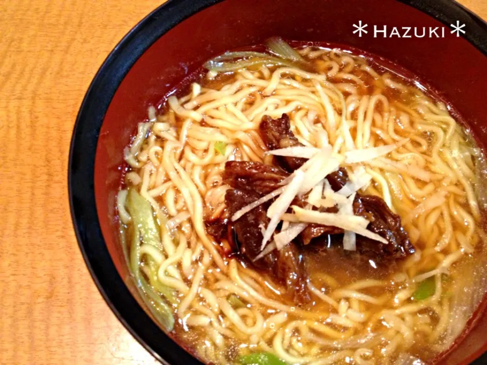 牛すじ&生姜のせ  マルちゃん製麺醤油味|Hazukiさん