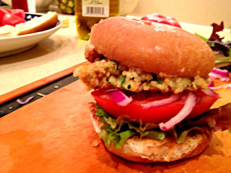 quinoa "vege burger" slider|Matthew Cashenさん