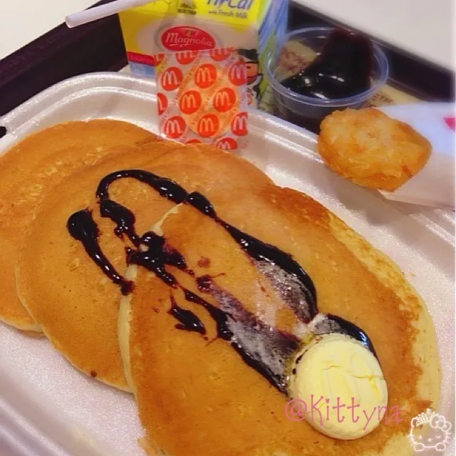 Hotcakes with HotFudge ML - Fresh MilkⒽⓐⓟⓟⓨヾ(◍'౪`◍)ﾉﾞ✨|🎀Kittyna🌸さん