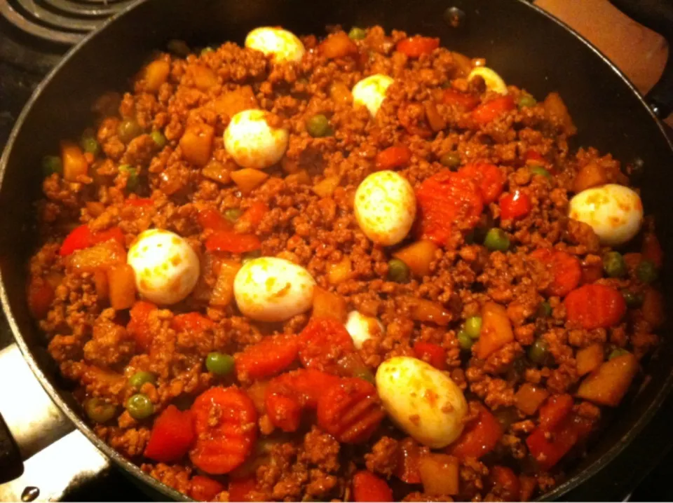 ground pork with quail eggs|Abby Macalinoさん