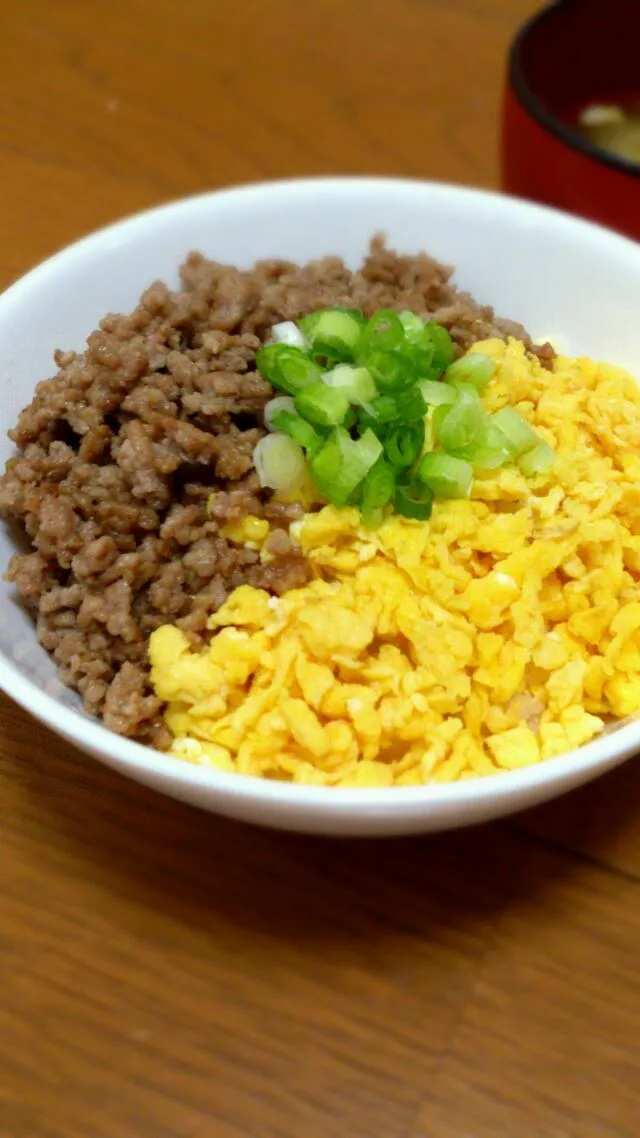 朝ごはん（そぼろ丼）|石田尚之さん