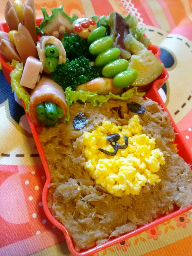 Snapdishの料理写真:つなそぼろ弁当|蓮希さん