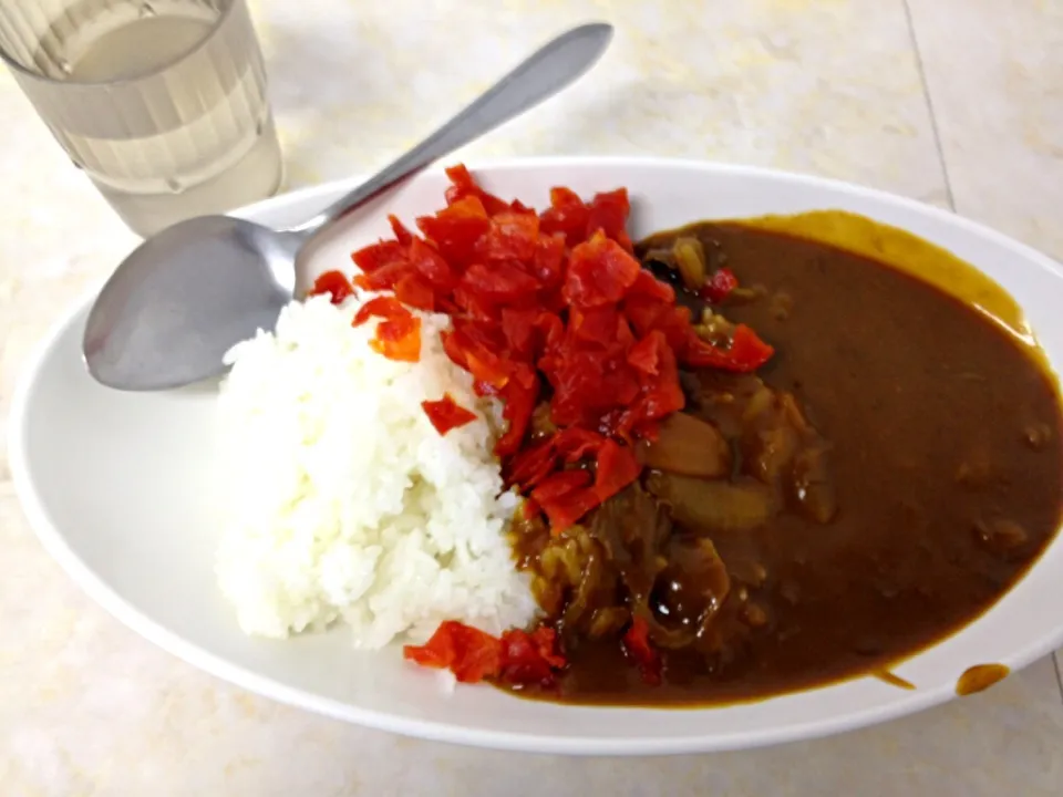 お昼。社食のカレー 290円🍛|Kojiさん