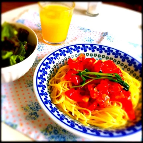 トマトとバジルの冷製パスタ♡|はるみさん