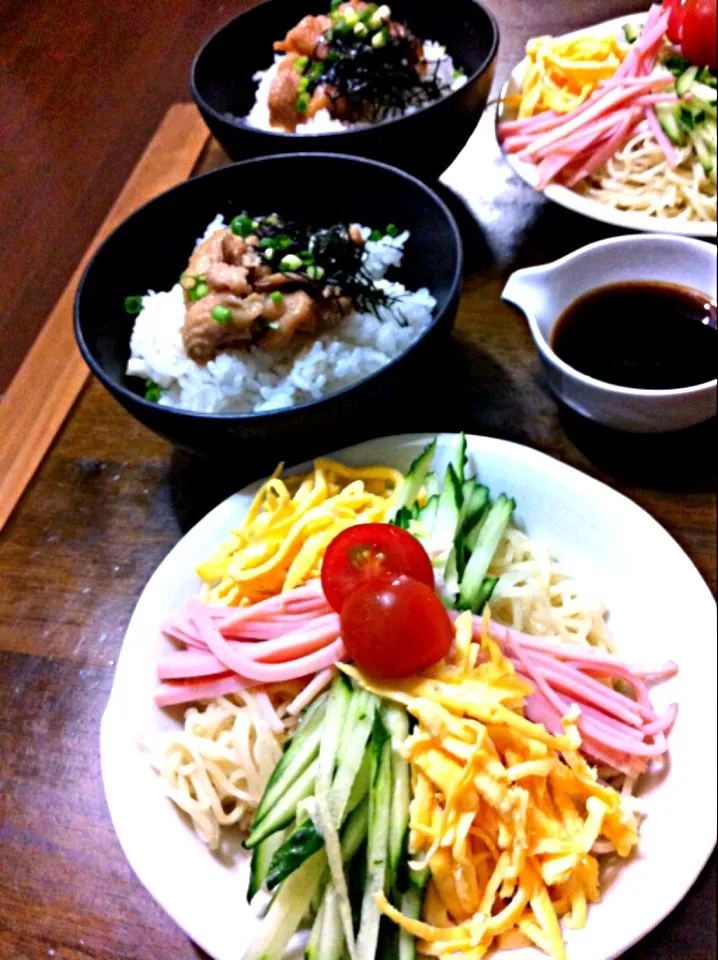 ミニ冷やし中華と、ミニ鶏丼セットにしました(๑>◡<๑)|いよこ🍻さん