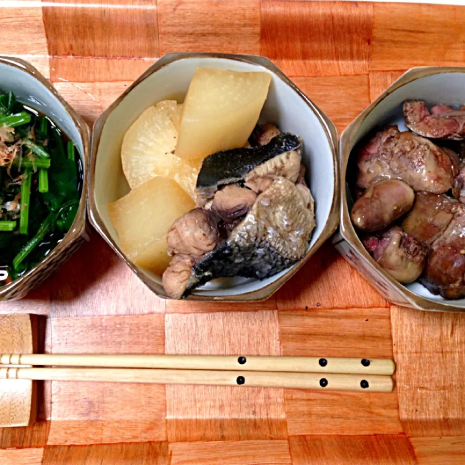 ブリ大根、ほうれん草のおひたし、タレ焼きレバー|なぎささん