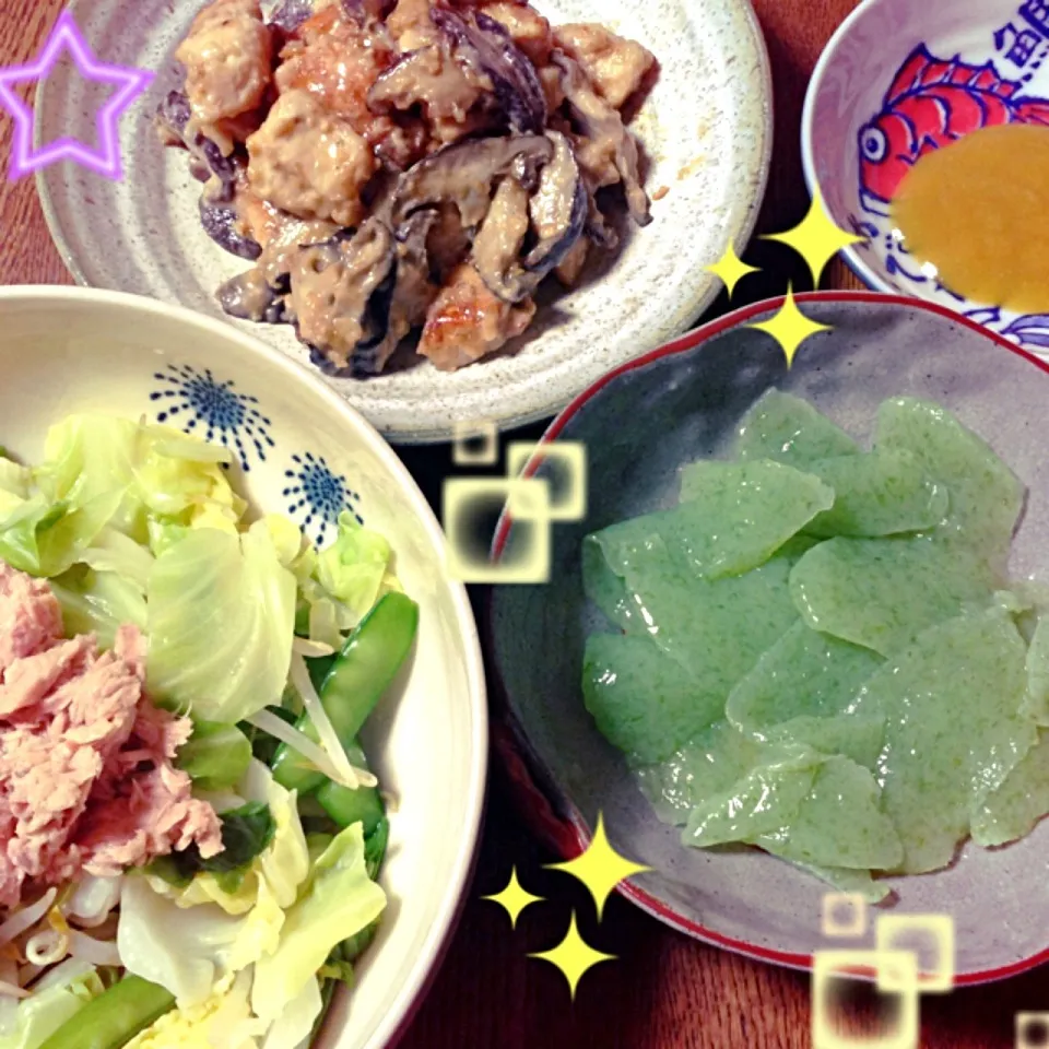 Snapdishの料理写真:青のり刺身コンニャク、椎茸と胸肉味噌マヨ焼き、温野菜サラダ|きょうこさんさん