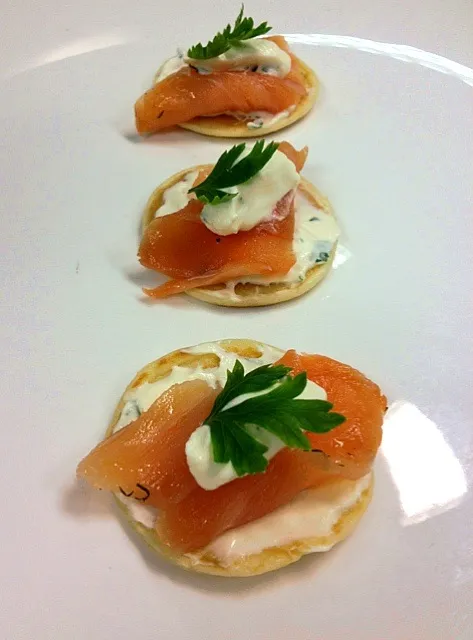 Snapdishの料理写真:Blinis (smoked salmon on little pancakes, with sour cream)|Angie Yapさん