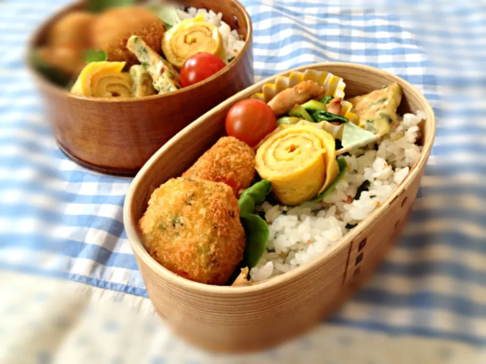 5月30日  コロッケと鶏肉とちんげん菜の炒め物|かとっちみゆさん