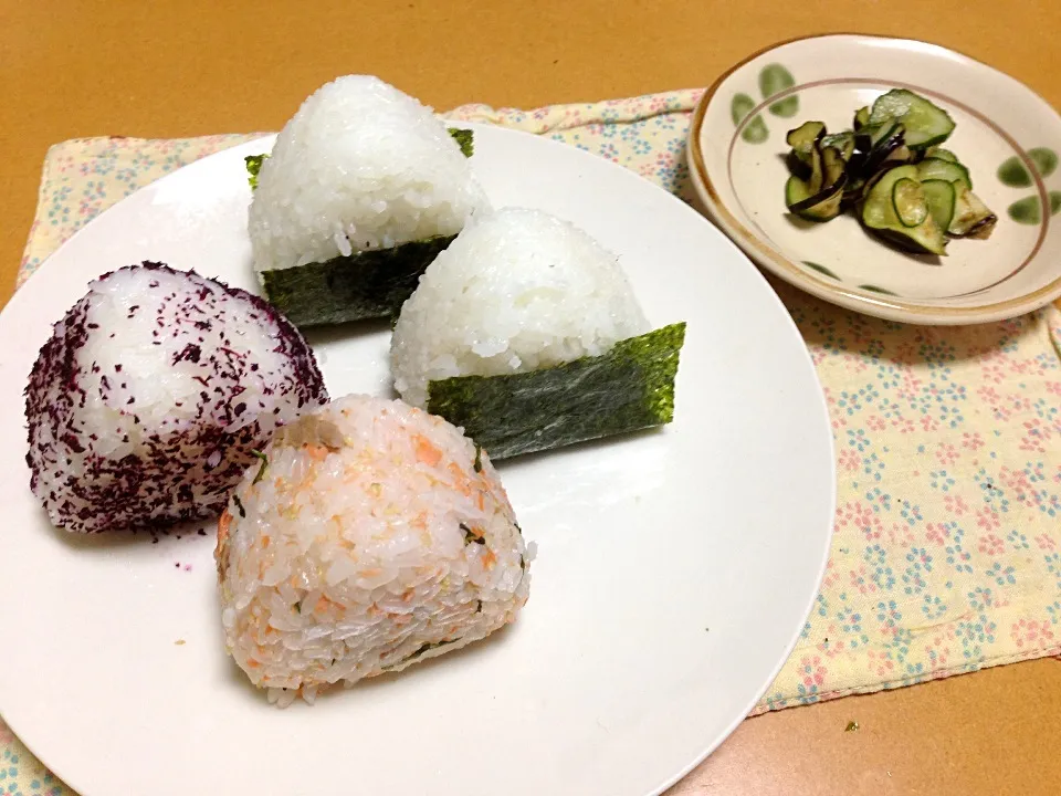 Snapdishの料理写真:おむすび！(^-^)|Kei Satoさん