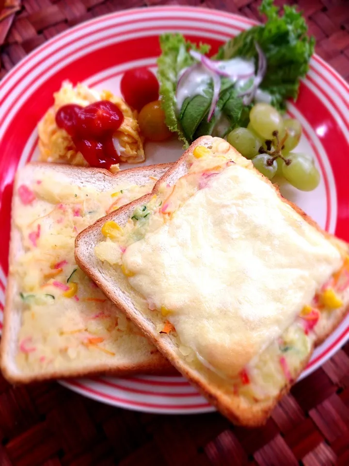 Potato salad toast🍞ﾎﾟﾃﾄｻﾗﾀﾞﾄｰｽﾄ|🌈Ami🍻さん