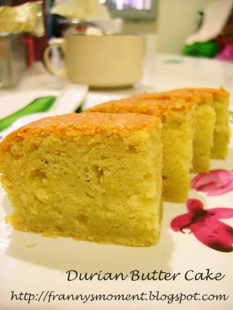 Snapdishの料理写真:Durian cake榴莲蛋糕|Frannyさん