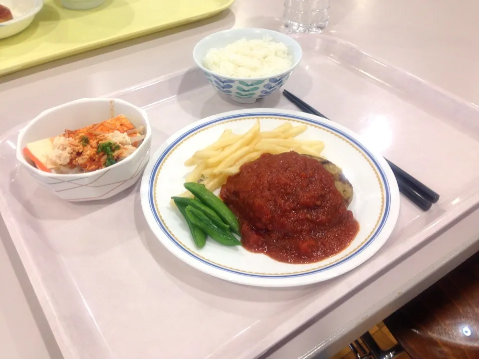 学食！トマトソースハンバーグ|あやぴさん