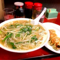 にんにくたっぷり！スタミナラーメン♬|ぱおおさん