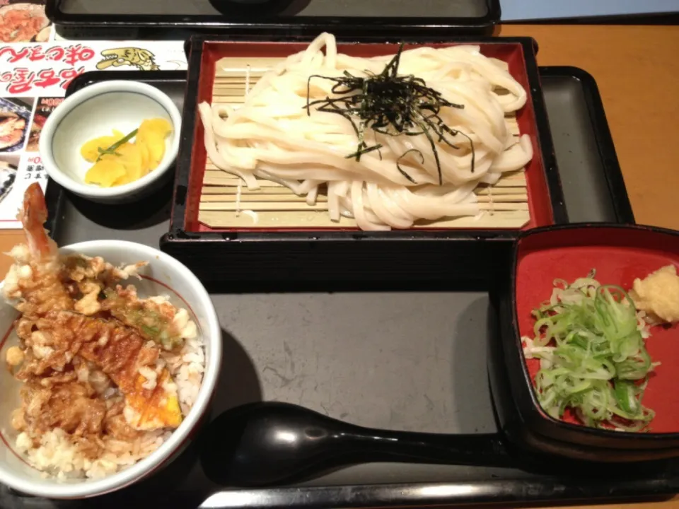 ざるうどんとミニ天丼|梅香さん