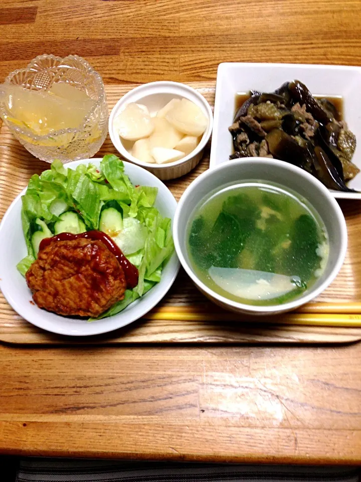 夕食  豆腐バーグ、ナスと豚肉の煮物、レタススープ|かずよさん