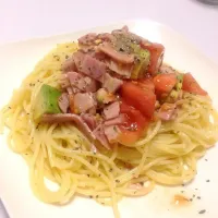 トマトとアボカドのイタリアン冷製パスタ|あやぴさん