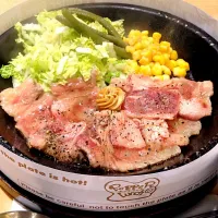 Snapdishの料理写真:Pepper Lunch Cut Steak|Somewell Gadianeさん