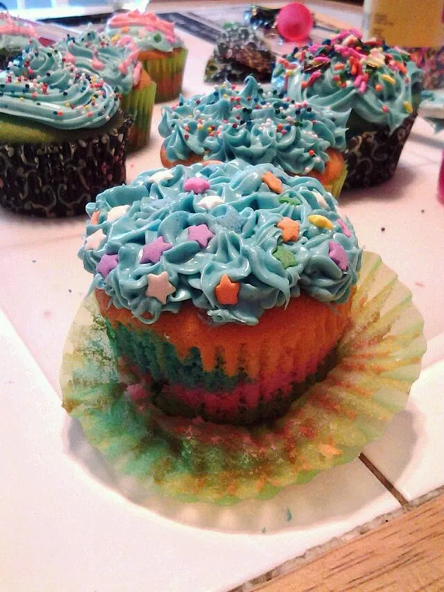 Rainbow Cotton Candy Cupcakes|cassieさん