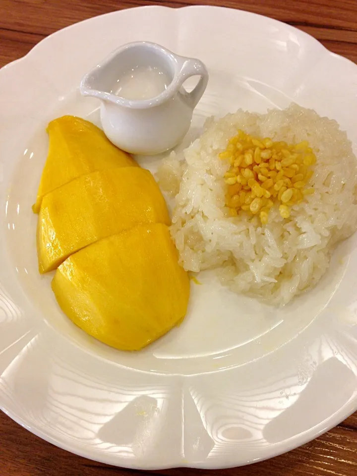 Fresh Mango & Sticky Rice|みいさん