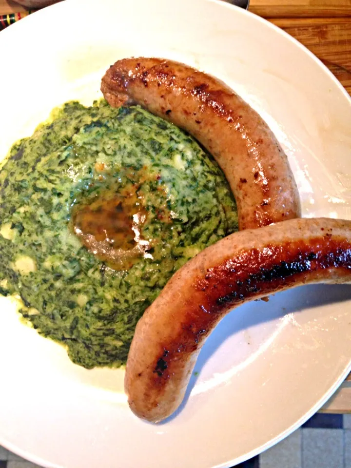 Snapdishの料理写真:Spinach puree & sausages|Generaalさん