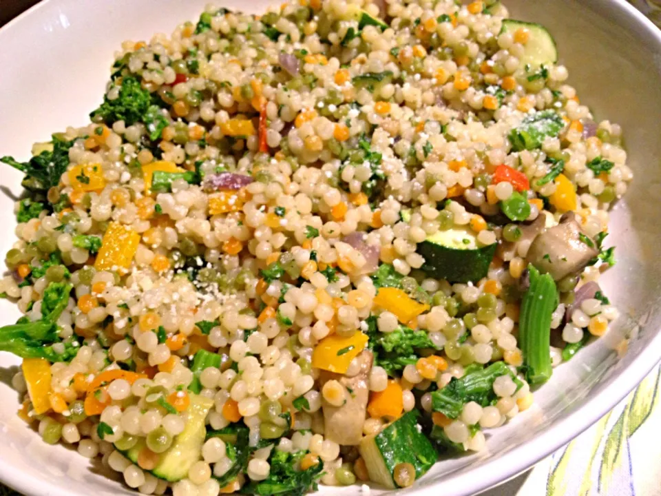 Israeli Cous Cous, Mixed Greens|Tasso Apostolopoulosさん