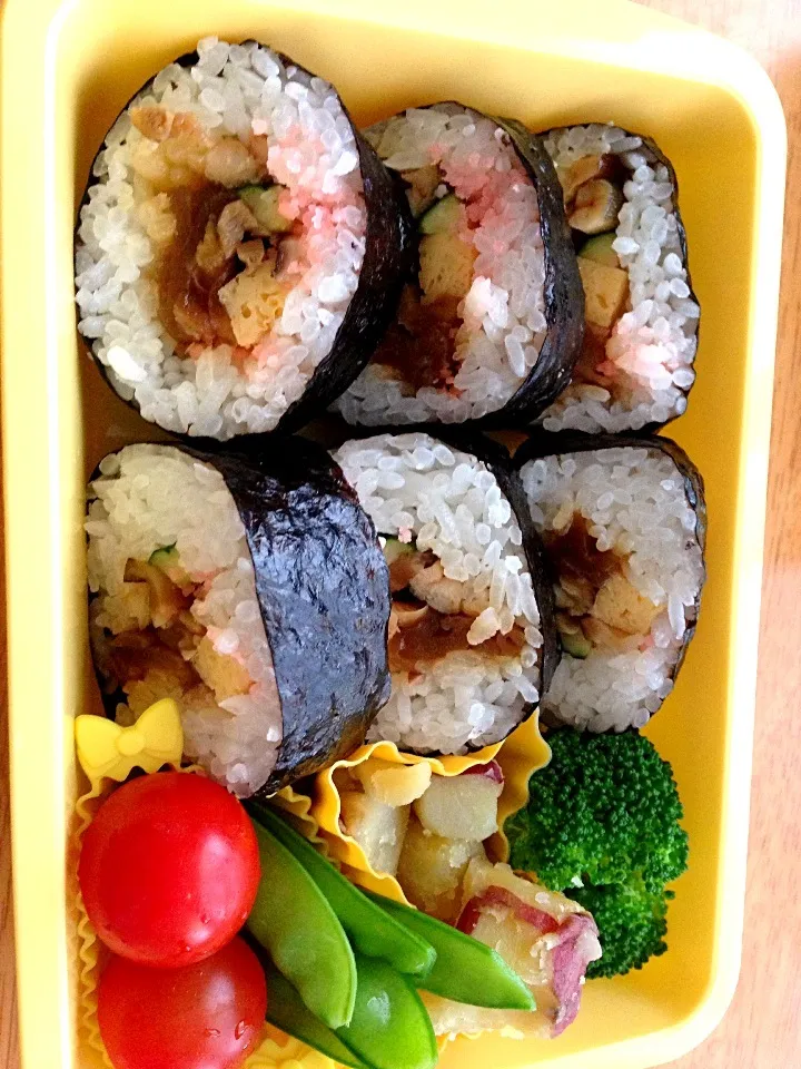 Snapdishの料理写真:😅5/31 超手抜き弁当|aynyaynyさん