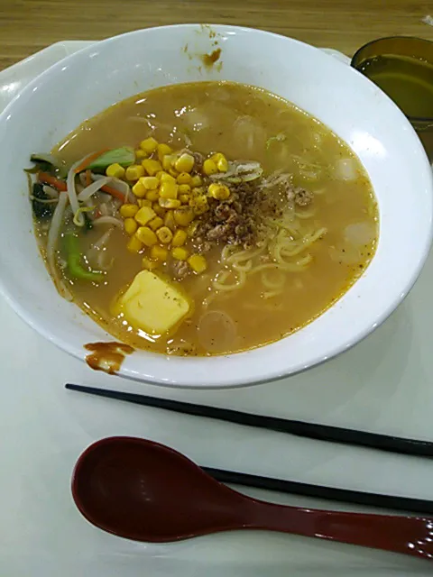 Snapdishの料理写真:味噌バターコーンラーメン|ぼーのさん