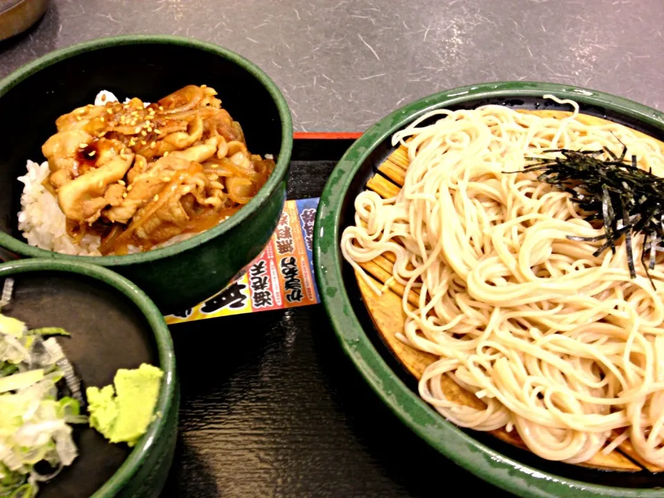 豚丼とお蕎麦|こんどう かずゆきさん