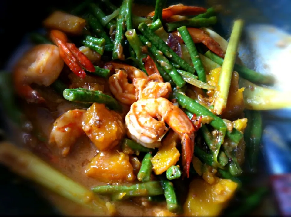 Snapdishの料理写真:Pumpkin/string beans and shrimps|ilsphet del marさん