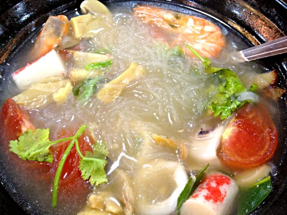 Clear Seafood Tom Yum Tang Hoon Soup|Yvonne Limさん