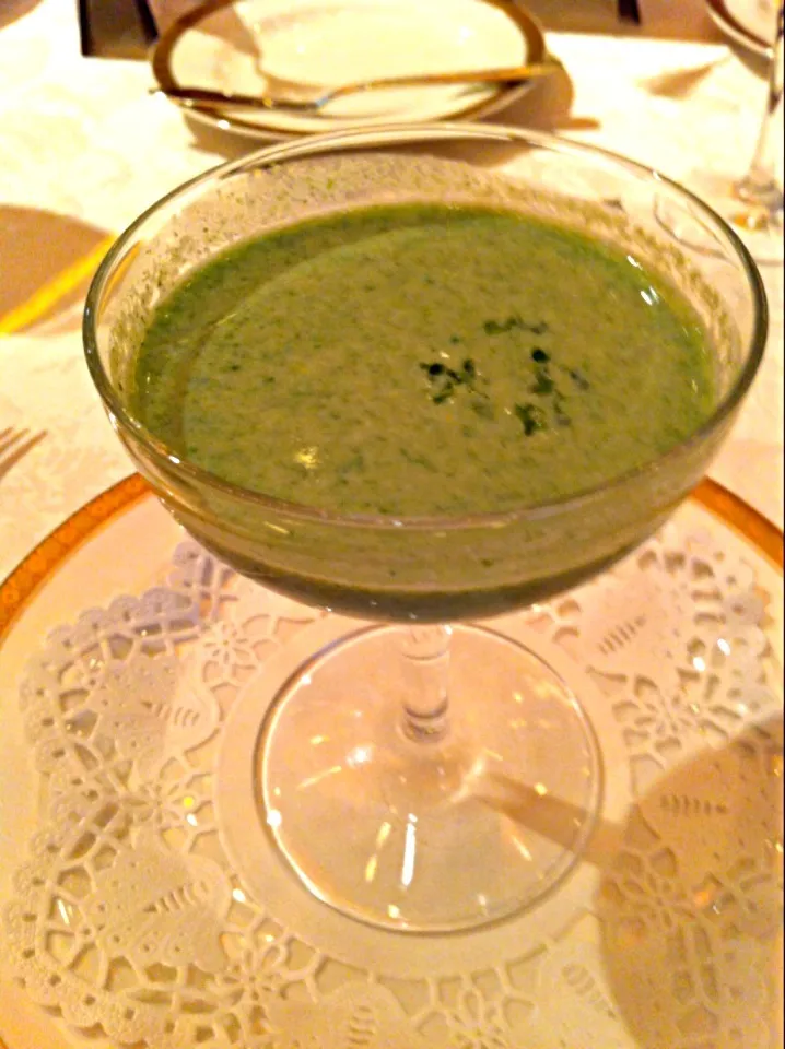 Snapdishの料理写真:Chilled spinach and soy soup|Andrea Zaggiaさん