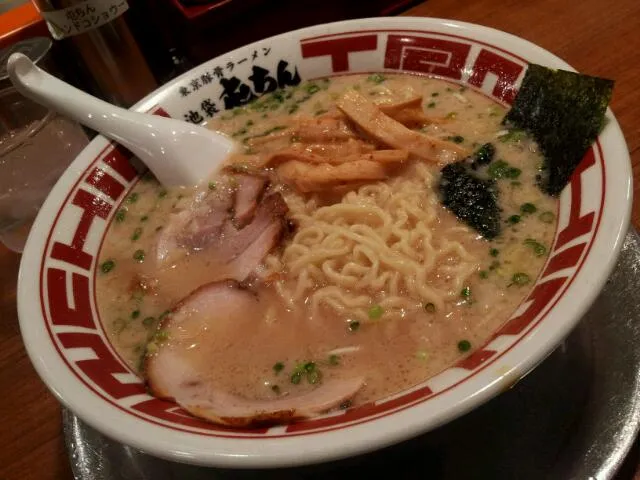 豚骨ラーメン|しーちゃんさん