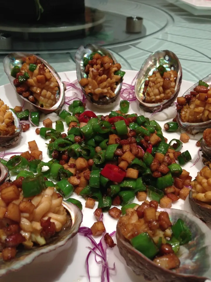 Snapdishの料理写真:Chinese Abalone Sichuan Style|Alan Tsuiさん