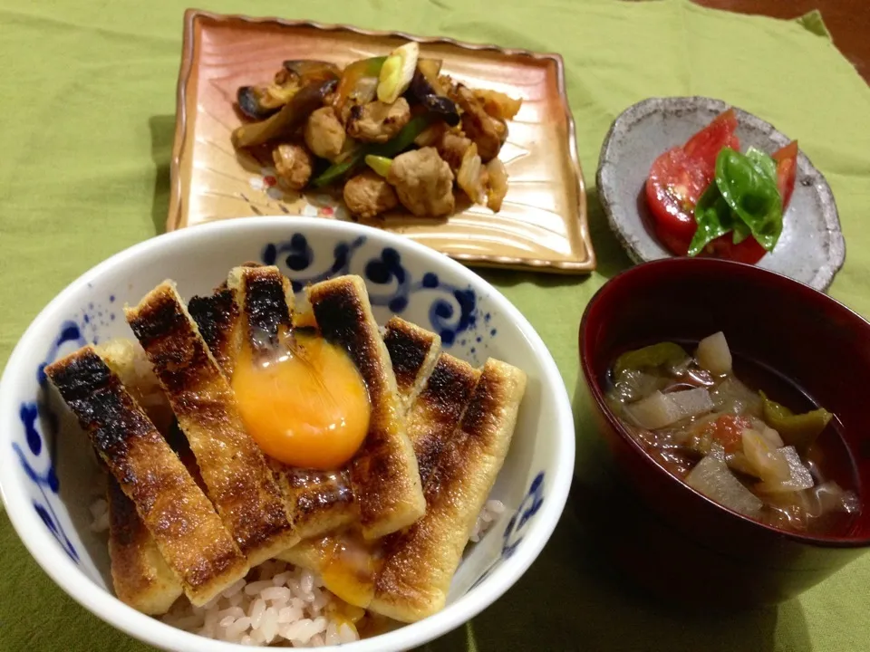 sudapさんの✨こんがりきつね丼   カリカリとろーりの誘惑|cocoさん