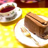 Snapdishの料理写真:TOPSのチョコケーキ⭐大好き♪( ´θ｀)ノ|LARD for FOODさん