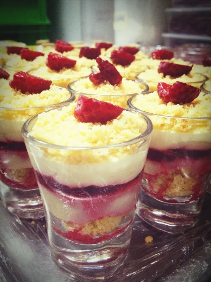 Varine Raspberry cream cheese crumble|Prae~*さん