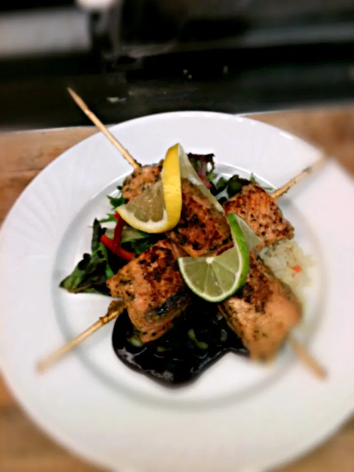 White wine and Herb salmon skewers with a Blueberry Ginger sauce|Shaun Hudsonさん