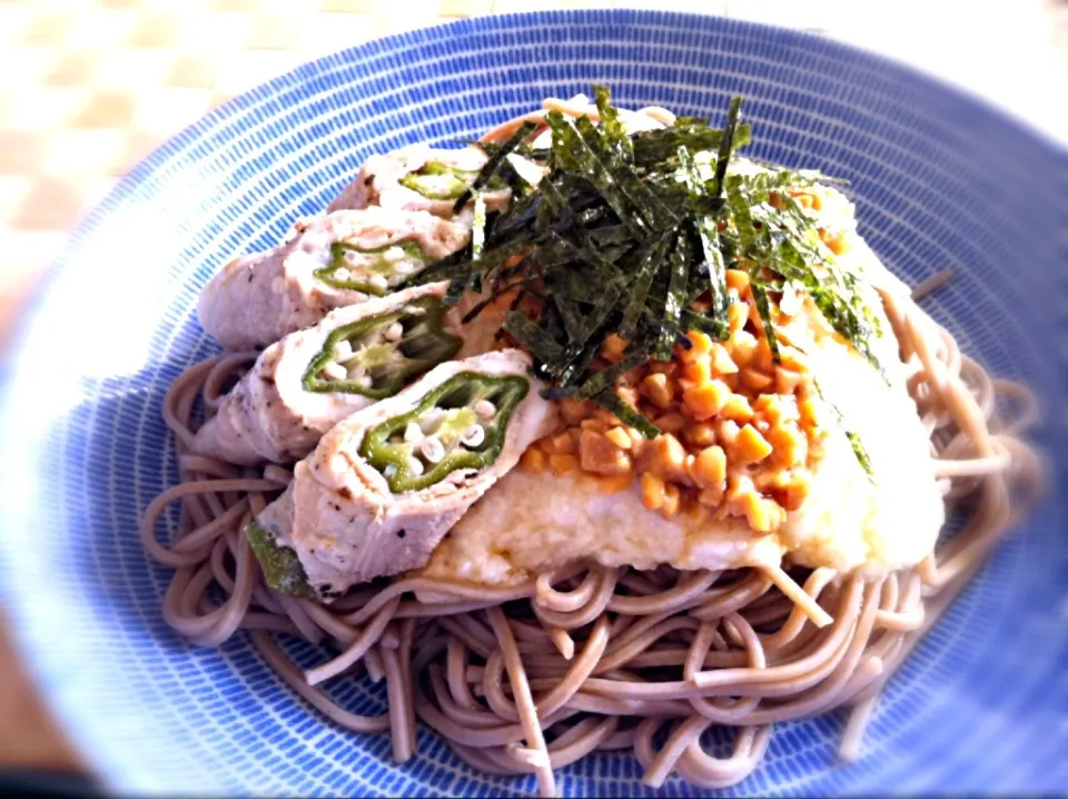 とろろ納豆そばの昼ご飯|有山さん