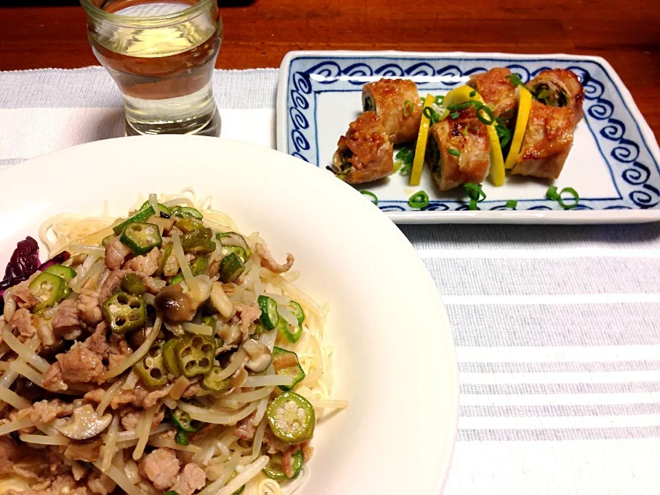 Snapdishの料理写真:焼き素麺のモヤシあんかけ&キャベツを巻いた焼き豚|ゆかゴリラさん